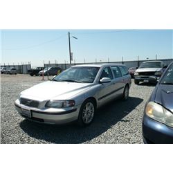 01 Volvo V70 Fwd 4dr Wagon - ST - DRIVE