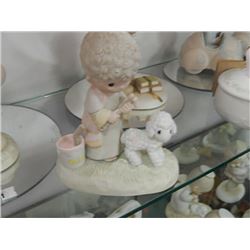 COLLECTABLE PRECIOUS MOMENTS PORCELEIN FIGURINE