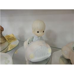 COLLECTABLE PRECIOUS MOMENTS PORCELEIN FIGURINE