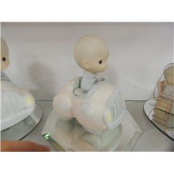 COLLECTABLE PRECIOUS MOMENTS PORCELEIN FIGURINE
