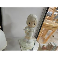 COLLECTABLE PRECIOUS MOMENTS PORCELEIN FIGURINE