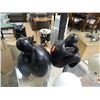 Image 1 : BLACK FIGURINES - 2 TTL