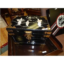 VINTAGE BLACK ENAMEL JEWELERY BOX - HAND PAINTED, INLAID WITH ABALONE SHELLS AND SILK LINED