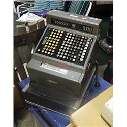 VINTAGE CASH REGISTER