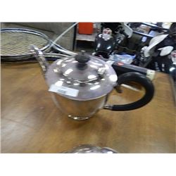 SILVER STYLE TEA POT