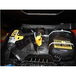 DEWALT 20VOLT LITHIUM DRILL AND CHARGER
