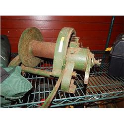 HEAVY DUTY INDUSTRIAL HAND WINCH