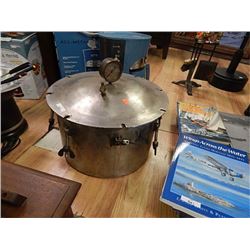 STAINLESS STEEL PRESSURE COOKER - LARGE