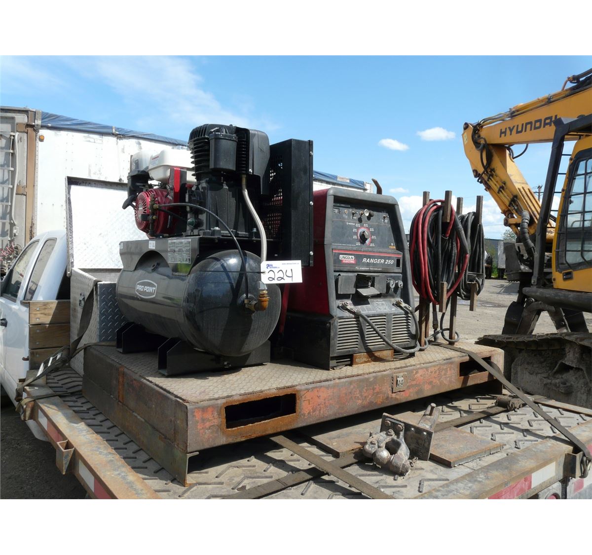LINCOLN RANGER 250 PORTABLE WELDER C/W PRO POINT BK119 HONDA COMPRESSOR ...