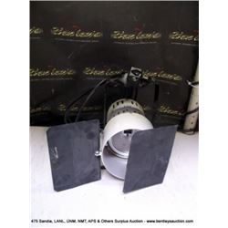 SMITH VICTOR Q60 VIDEO LIGHTING UNIT (print sequence:) NO#