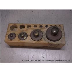 LOT: SCALE WEIGHTS (print sequence:) NO #