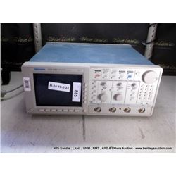 TEKTRONIX TDS540 4-CHANNEL DIGITIZING OSCILLOSCOPE (print sequence:) NO #