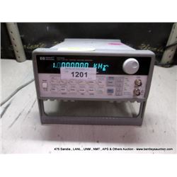 HP 33120A 15MHZ FUNCTION/ARBITRARY WAVEFORM GENERATOR (print sequence:) 67239