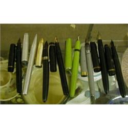 Fountain pens etc. including Parker. £25-35...