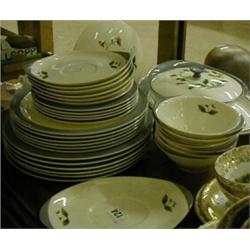 Wedgwood "Mayfield" dinnerware. £100-120...