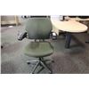 Image 2 : HUMANSCALE FREEDOM GREEN ERGONOMIC MID BACK MULTILEVER TASK CHAIR