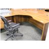 Image 2 : MAPLE 6' L-SHAPE CORNER COMPUTER DESK