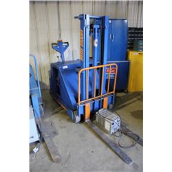 BLUE GIANT LT120W20 2000 LB 2 STAGE ELECTRIC LIFTING PALLET MOVER WITH CHARGER