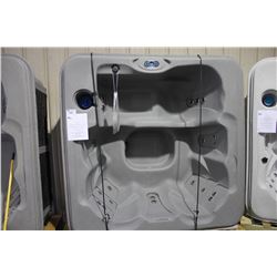 CAL SPAS 6 PERSON HOT TUB WITH LOUNGER,