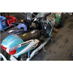 BLUE DAVINCI ELECTRIC SCOOTER OFF ROAD ONLY NO REGI