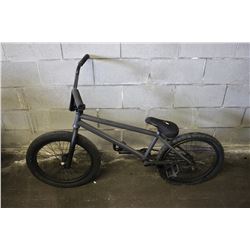 BLACK NO NAME SINGLE SPEED STUNT BIKE