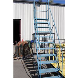 SET OF WAREHOUSE STAIRS