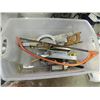 Image 1 : TUB OF HAND SAWS AND TOOLS