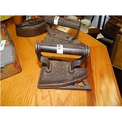 VINTAGE SAD IRON WITH TRIVET STAND