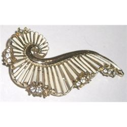 Vintage rhinestone shell pin