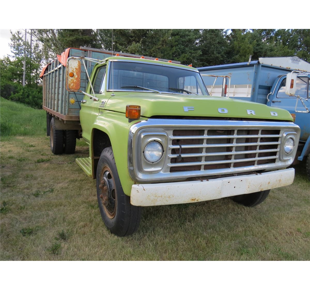 1975 Ford F500 Grain Truck 1975 Ford F500 Grain Truck