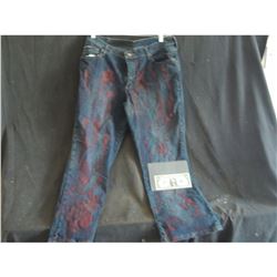 THE WALKING DEAD BLOODY ROTTON ZOMBIE WARDROBE 22
