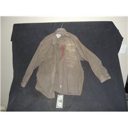 THE WALKING DEAD SCREEN USED HERO BLOODY WARDROBE 11