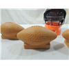 Image 2 : LOT 5 FOOTBALL BANKS & GUMBALL MACHINE