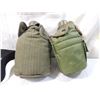 Image 1 : LOT 2 VINTAGE MILITARY CANTEENS