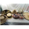 Image 1 : LOT 13 ASSORTED STRAW HATS, COWBOY HAT, SOMBRO