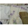 Image 3 : BOX LOT ASSORTED LINENS