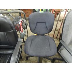 OFFICE SWIVEL CHAIR
