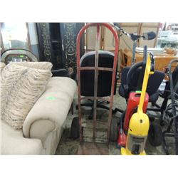 HAND TRUCK / DOLLY