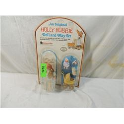 HOLLY HOBBIE DOLL & PLAYSET