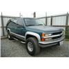 Image 3 : 94 Chevrolet Suburban 4 Dr  4WD SUV - T - DRIVE