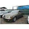 Image 1 : 01 Jaguar S-Type V6 4dr Sedan - T - START