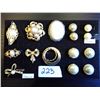 Image 2 : COSTUME JEWELRY