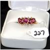 Image 1 : LADIES 10K YELLOW GOLD AMETHYST & DIAMOND RING