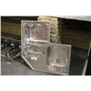 Image 1 : 3 BAY STAINLESS STEEL CORNER SINK