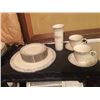 Image 2 : Lennox China Set