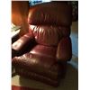 Image 2 : His and Hers Lazy Boy Recliners