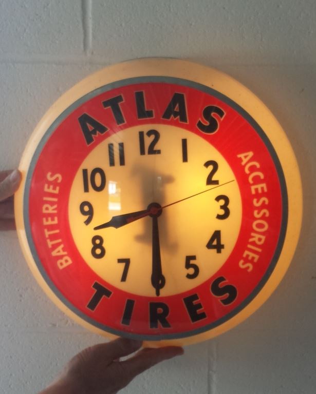 Atlas Tires Light Up Clock 16in Roun Original