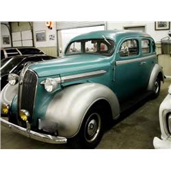 1937 Plymouth P4