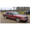 Image 2 : 1995 Lincoln Town Car VIN 1LNCM82WXSY699526