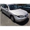 Image 2 : 00 Hyundai Elantra 4 Dr  Sedan - ADT - DRIVE